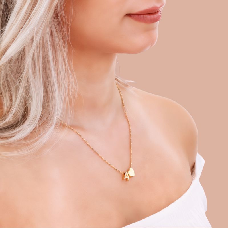 Collier initiale pour femme