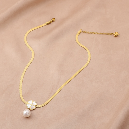 Collier trèfle nacre blanche