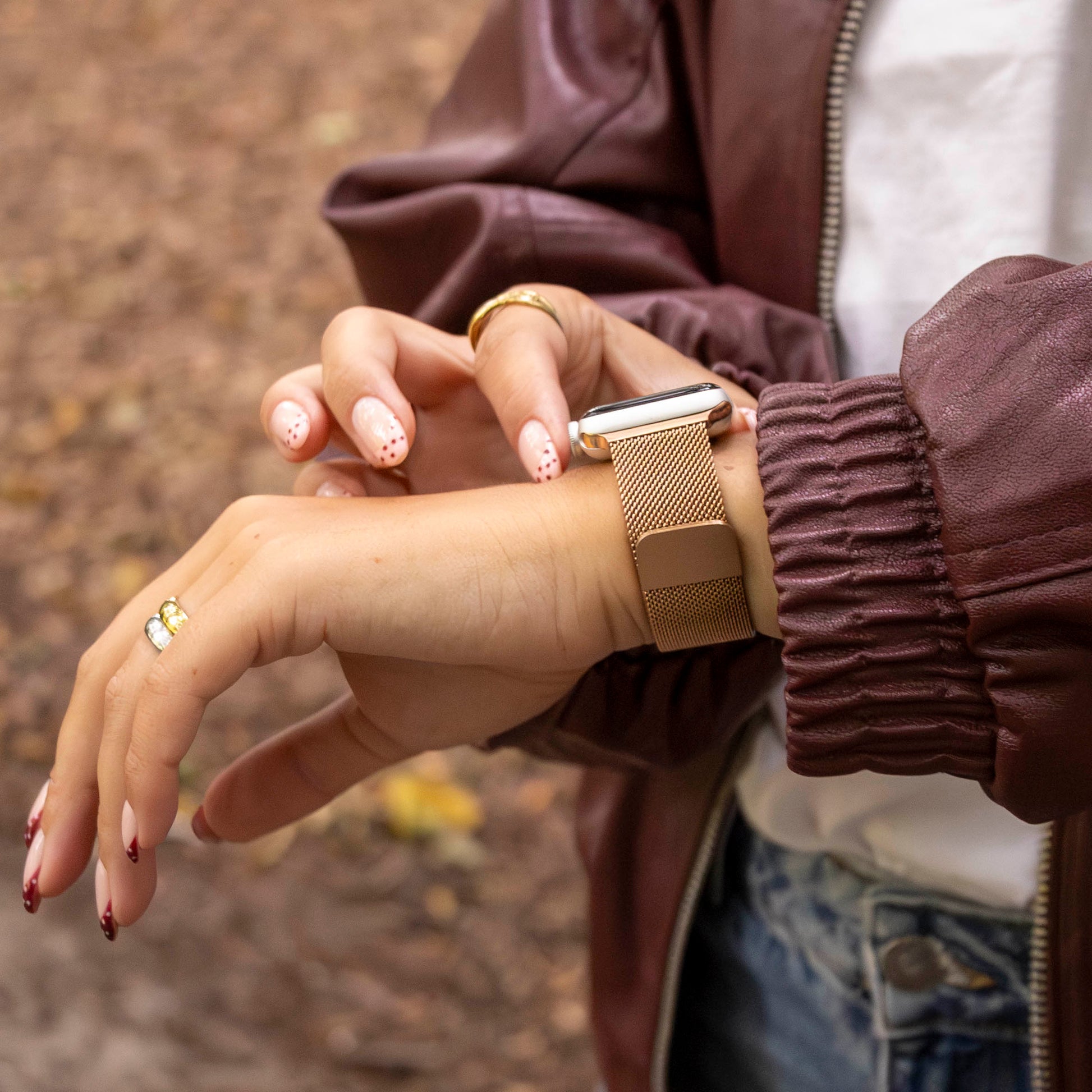 Bracelet Milanais Apple Watch (or rose)