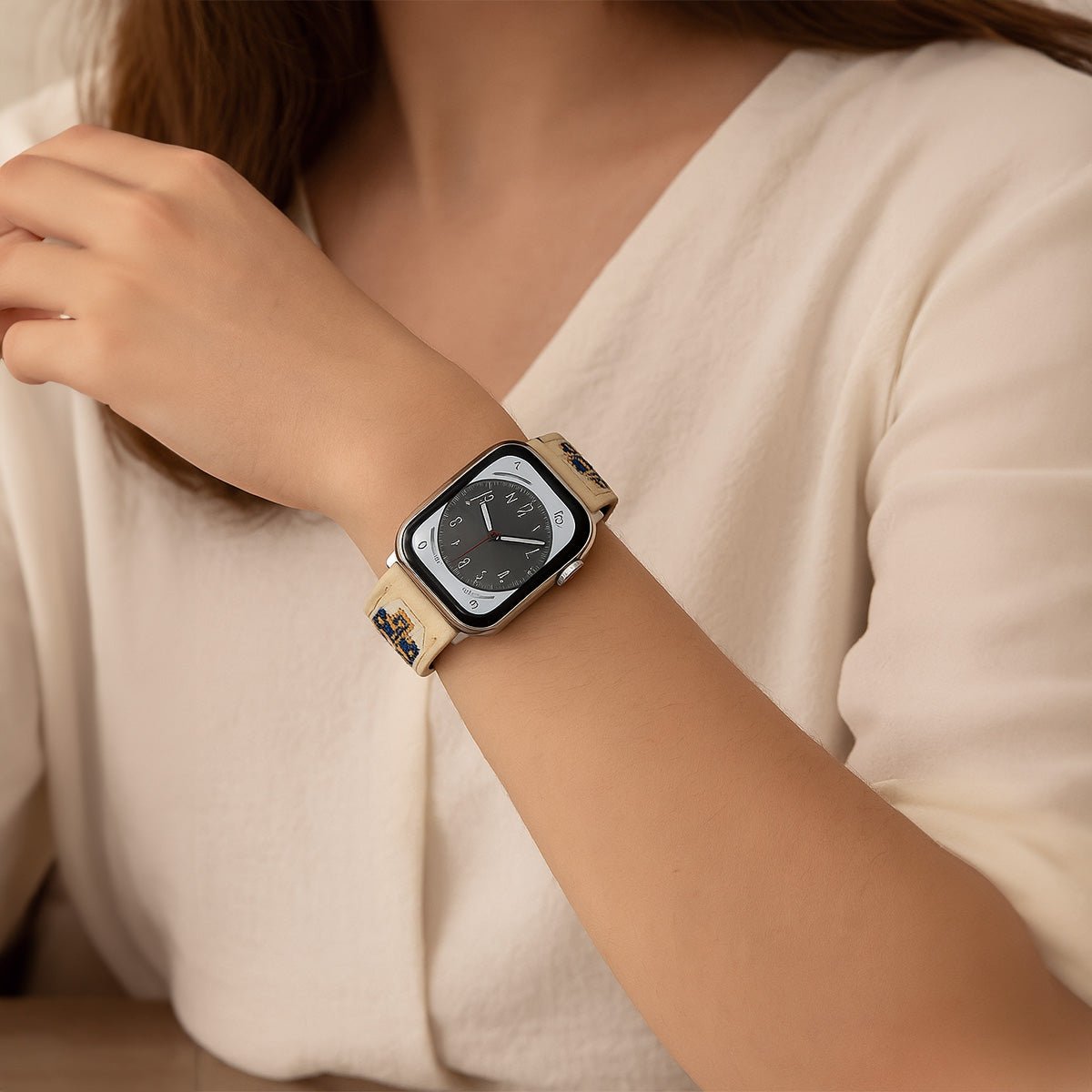 Bracelet a motifs ethniques brodes, fermoir magnetique, pour Apple Watch, modele Tilma — photo 2