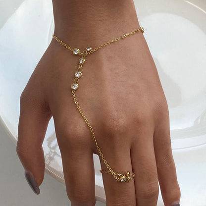 Bijou de main délicate et chic, en acier inoxydable doré, avec zircon, idéal soirée, modèle Viza — photo 2