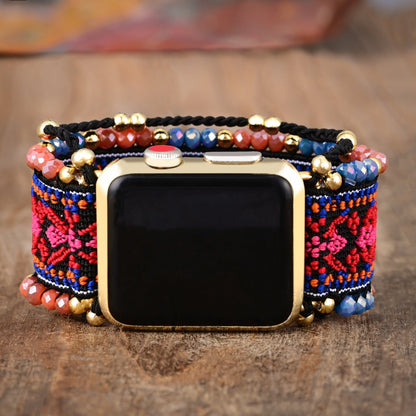 Bracelet Apple Watch bohème, tissage ethnique et perles facettées, pour femme, modèle Ozara — photo 3