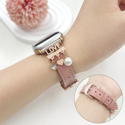 Bracelet Apple watch chic avec charms scintillants pour un look radieux, love et coeurs, modèle Erdia — photo 4