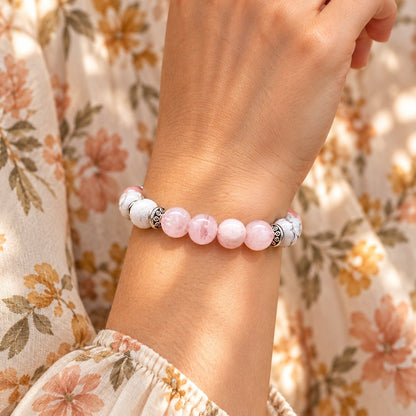 Bracelet en pierres naturelles de quartz rose et howlite, pour l’amour et la douceur — photo 2