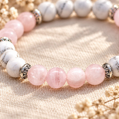 Bracelet en pierres naturelles de quartz rose et howlite, pour l’amour et la douceur — photo 4