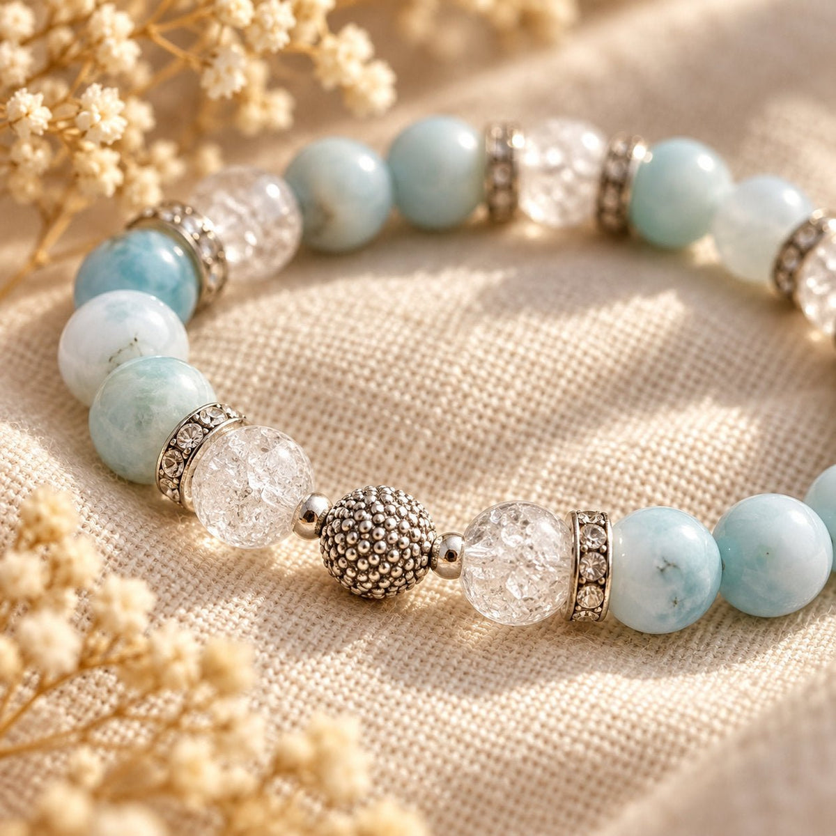 Bracelet en pierres naturelles de larimar et cristal de roche, pour la sérénité et l’apaisement — photo 4